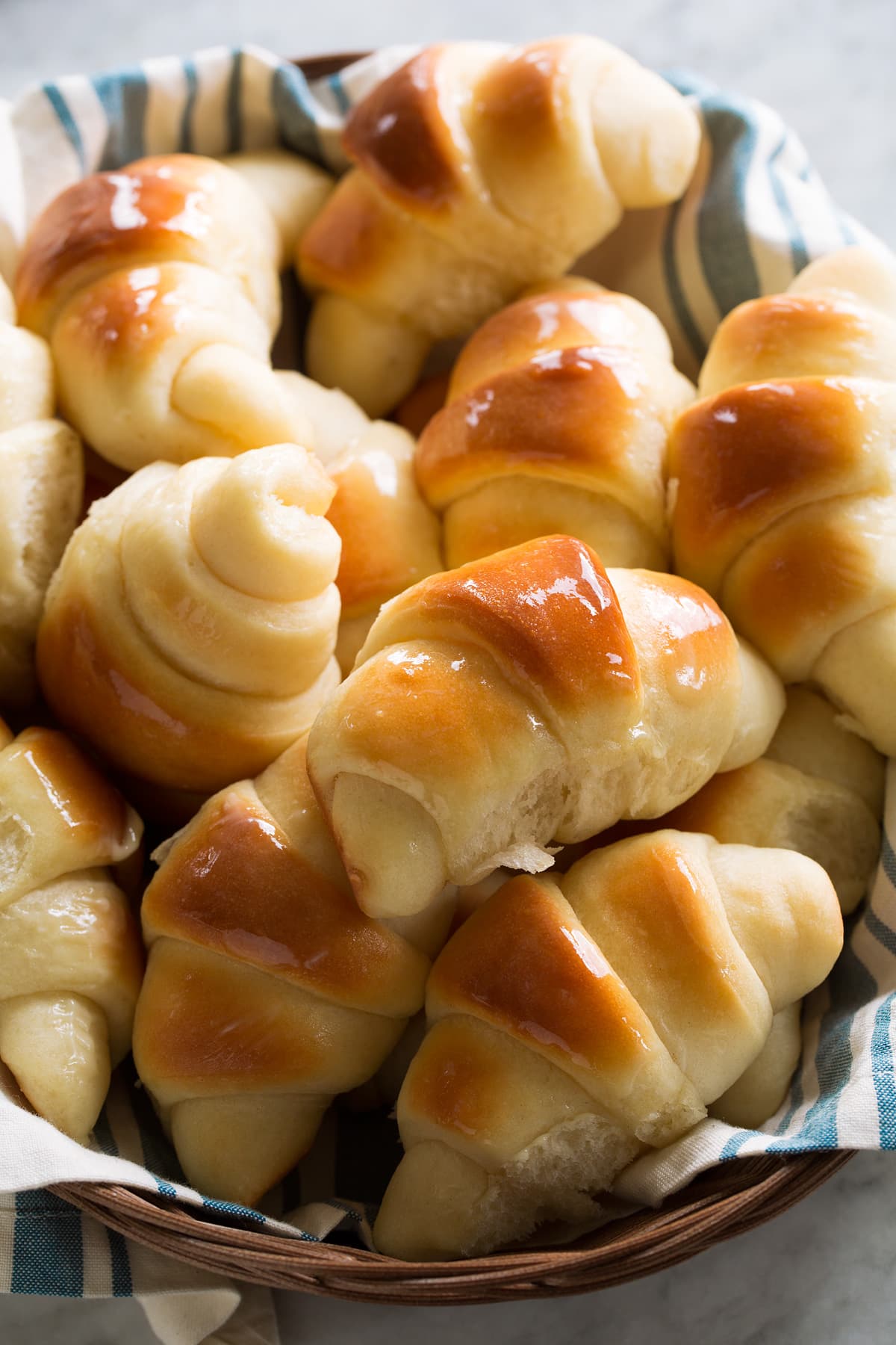 Master Amazing Homemade Dinner Rolls: Easy Recipe Guide